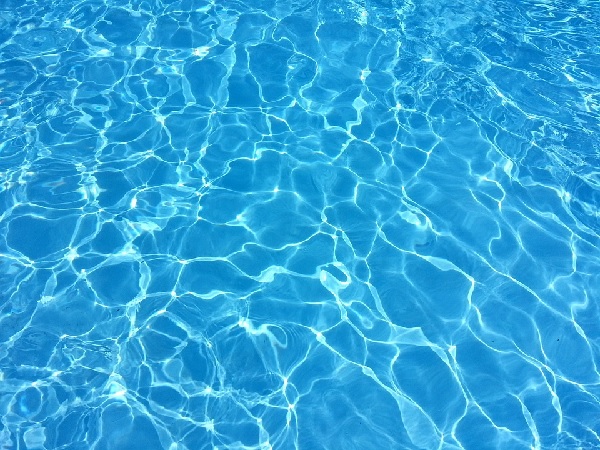 Quais são os jeitos de aquecer uma piscina?